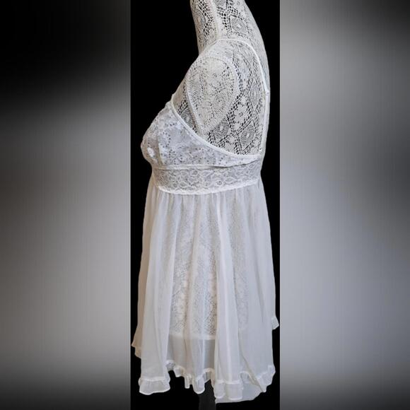 Betsey Johnson White Lace Chemise - Picture 5 of 8